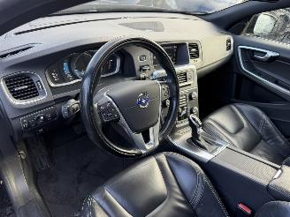 Volvo V-60 2.4 D6 AWD PHEV Autom. Clima Navi Schuifdak Summum Camera picture 6
