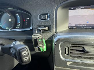 Volvo V-60 2.4 D6 AWD PHEV Autom. Clima Navi Schuifdak Summum Camera picture 14
