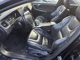 Volvo V-60 2.4 D6 AWD PHEV Autom. Clima Navi Schuifdak Summum Camera picture 7