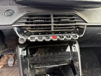 Peugeot 208 1.2 74KW GT Clima Navi Led Virtual Cockpit 5-Drs picture 14