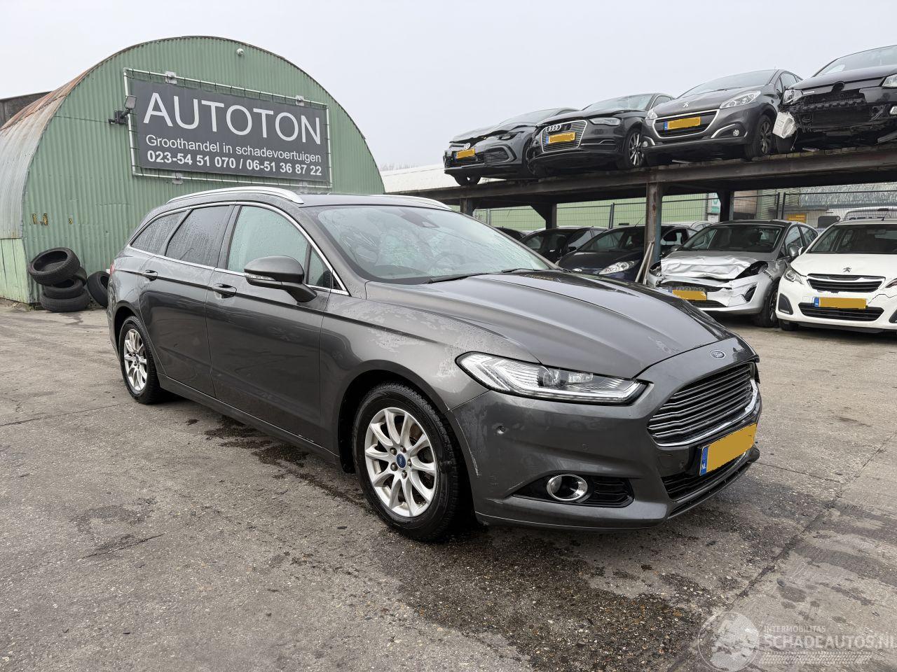 Ford Mondeo 2.0 TDCI 110KW Pano Clima Navi Led Titanium NAP
