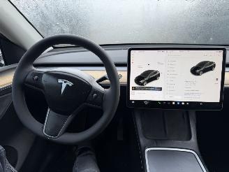 Tesla Model Y 75 kWh Long Range AWD 258KW Clima Navi Pano Led NAP picture 7