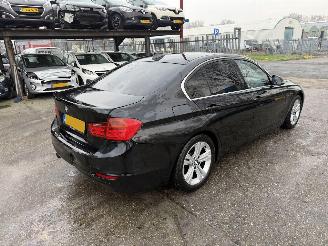 BMW 3-serie 320i 125KW Clima Navi Leer Led Xenon High Executive NAP picture 3