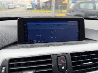 BMW 3-serie 320i 125KW Clima Navi Leer Led Xenon High Executive NAP picture 9