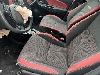 Toyota Yaris 1.5 Hybrid 65KW Autom. Clima Navi Led Camera Executive picture 11