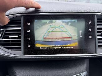 Peugeot 308 1.6 Bluehdi 88KW Pano Clima Navi Camera Executive Pack NAP picture 12