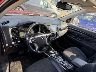 Mitsubishi Outlander 2.4 PHEV 99KW Clima Navi Schuifdak IntenseNAP picture 6