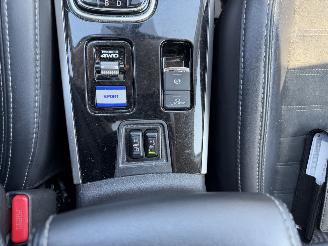 Mitsubishi Outlander 2.4 PHEV 99KW Clima Navi Schuifdak IntenseNAP picture 11