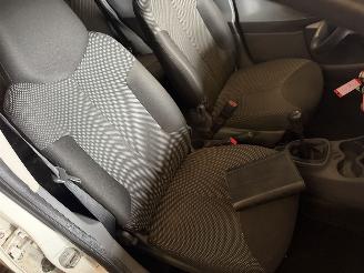 Toyota Aygo 1.0-12V 50KW Airco 5-Deurs Cool NAP picture 7