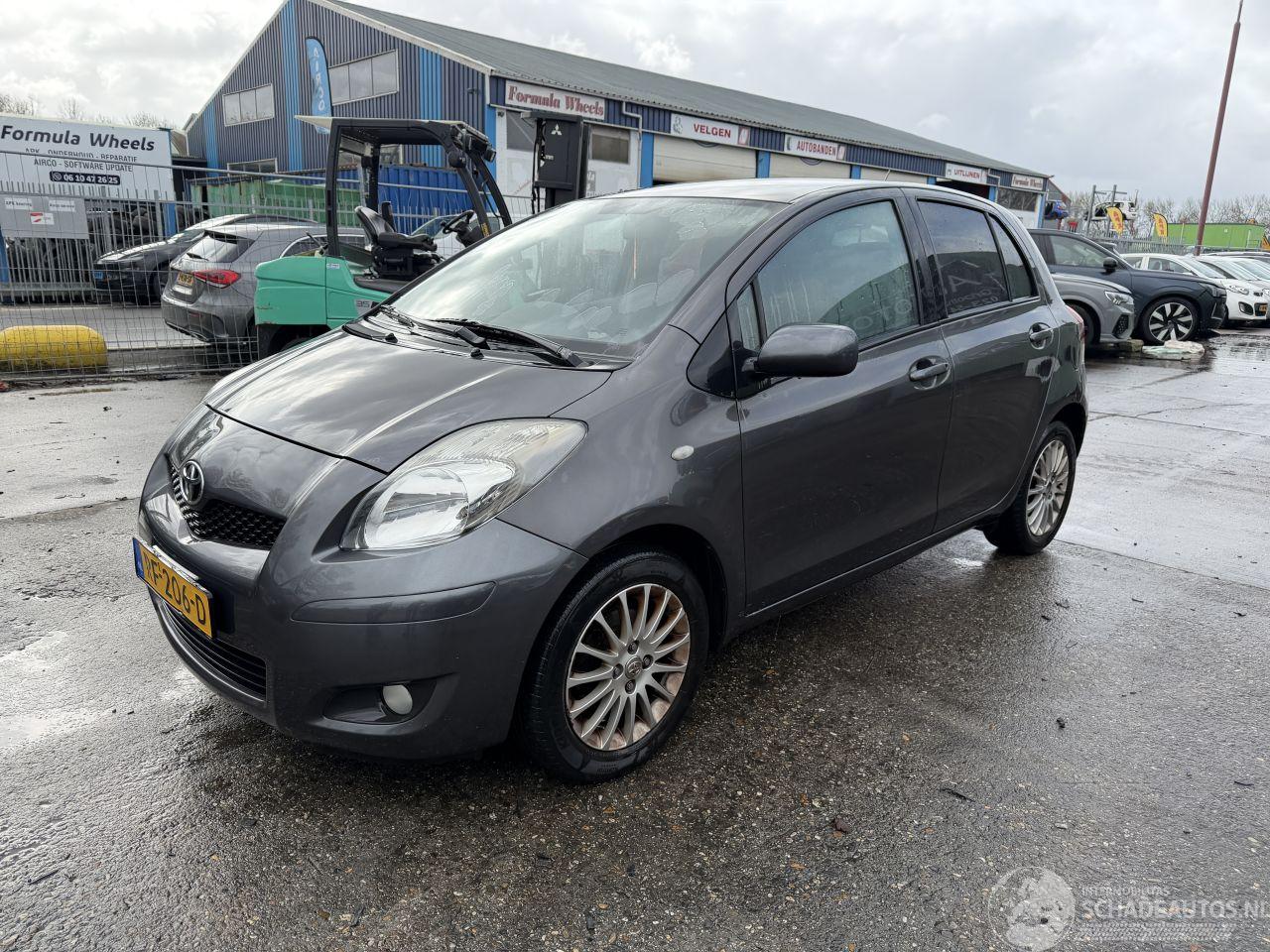 Toyota Yaris 1.3 VVT-I 74KW Airco Comfort 5-Drs