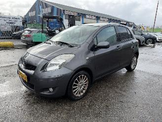 skadebil auto Toyota Yaris 1.3 VVT-I 74KW Airco Comfort 5-Drs 2009/4