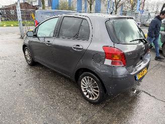 Toyota Yaris 1.3 VVT-I 74KW Airco Comfort 5-Drs picture 4