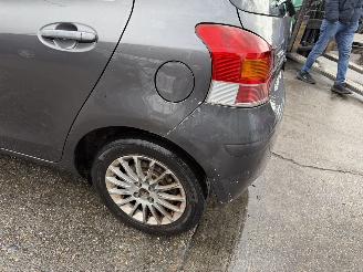 Toyota Yaris 1.3 VVT-I 74KW Airco Comfort 5-Drs picture 14