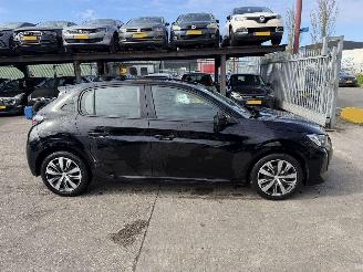 Peugeot 208 1.2 55KW Clima Navi Led Active Pack 5-Drs NAP picture 6