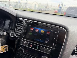 Mitsubishi Outlander 2.4 PHEV 99KW Autom. Clima Navi Schuifdak S-Edition NAP picture 8