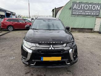 Mitsubishi Outlander 2.4 PHEV 99KW Autom. Clima Navi Schuifdak S-Edition NAP picture 20
