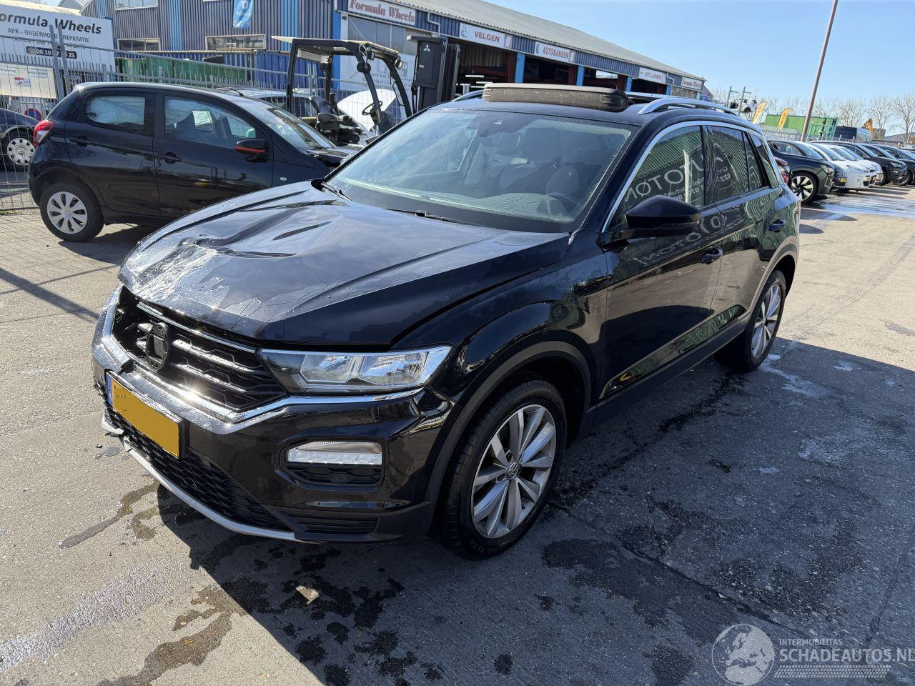 Volkswagen T-Roc 1.0 TSI 85KW Pano Clima Navi Camera Led Sport