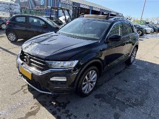 Damaged car Volkswagen T-Roc 1.0 TSI 85KW Pano Clima Navi Camera Led Sport 2019/3