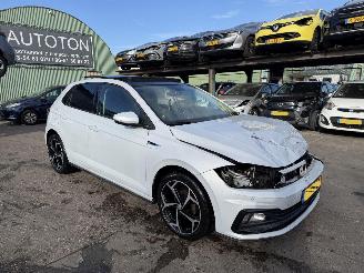 Schadeauto Volkswagen Polo 1.0 TSI 70KW DSG Pano Clima Navi Led Beats 2019/1