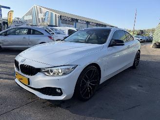 damaged passenger cars BMW 4-serie 420I 135KW Autom. Clima Navi Leer High Executive NAP 2014/2