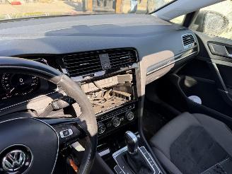 Volkswagen Golf 1.0 TSI DSG Pano Clima Navi Virtual Dash Highline R 5 Deurs NAP picture 9