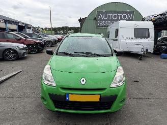 Renault Clio 1.2-16V 55KW Navi Airco Authentique picture 3
