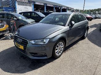 damaged passenger cars Audi A3 1.4 TFSI G-Tron Autom. Clima Navi Led Sportback 2014/7
