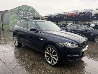 Voiture accidenté Jaguar F-Pace 2.0D 132KW Autom. AWD Clima Navi Portfolio 2017/10