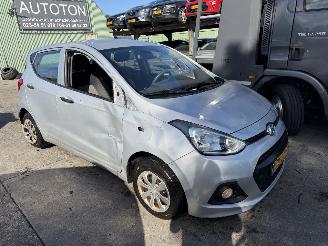 Damaged car Hyundai I-10 1.0i 49KW i-Drive 5-Deurs NAP 2015/5