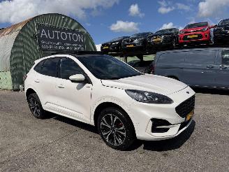 damaged passenger cars Ford Kuga 2.5 PHEV 112KW Autom. Pano Clima Navi ST-Line X NAP 2023/5