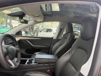 Tesla Model Y 75 kWh Long Range 258KW AWD Pano Clima Navi picture 7