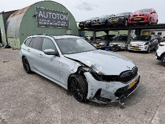 BMW 3-serie 330e 135KW Pano Clima Navi M-Pakket NAP picture 1