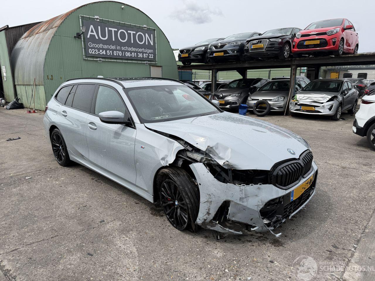 BMW 3-serie 330e 135KW Pano Clima Navi M-Pakket NAP
