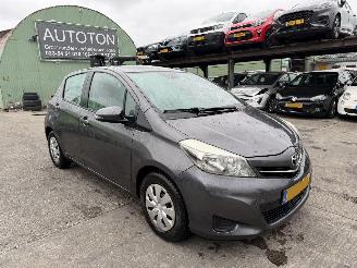 Schadeauto Toyota Yaris 1.0 VVT-I 51KW Navi Clima Camera 5-Drs Aspiration NAP 2012/1
