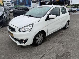 Damaged car Mitsubishi Space-star 1.0 52KW Airco 5-Deurs Cool+ NAP 2016/8