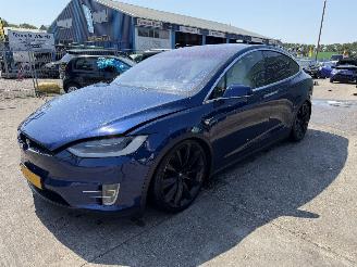 Damaged car Tesla Model X 75D 245KW Base Clima Navi  NAP 2017/9