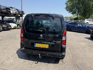 Peugeot Partner Tepee 1.6 Bleuhdi Active 5-Pers Airco Navi Led picture 4