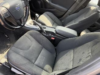 Volvo V-40 1.6 D2 84KW Pano Clima Navi 5-Deurs picture 7