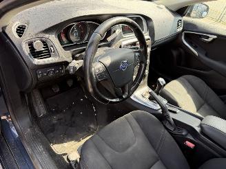 Volvo V-40 1.6 D2 84KW Pano Clima Navi 5-Deurs picture 6