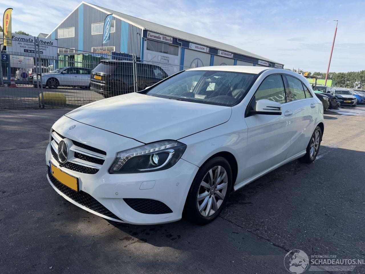 Mercedes A-klasse 180 CDI 80KW Navi Clima Led Xenon Ambition NAP