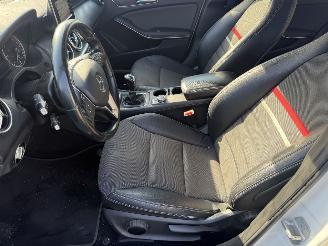 Mercedes A-klasse 180 CDI 80KW Navi Clima Led Xenon Ambition NAP picture 7