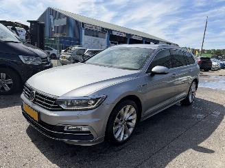 Damaged car Volkswagen Passat 1.6 TDI 88KW DSG Clima Navi R-Line Led Xenon NAP 2017/10