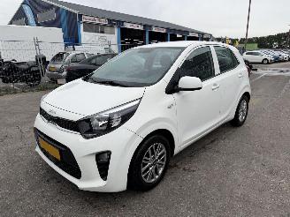 Schadeauto Kia Picanto 1.0 DPI 49KW Airco Camera DynamicLine 5-Drs NAP 2023/6