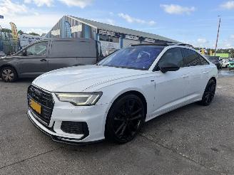 Damaged car Audi A6 55 TFSI 250KW Quattro S Edition Pano Clima Navi Led Sterrenhemel 2019/11