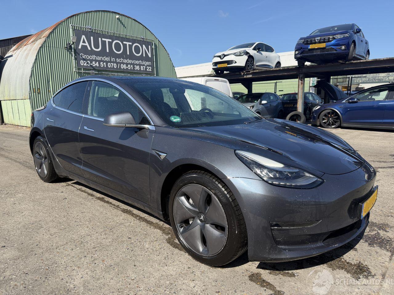 Tesla Model 3 75 kWh Long Range AWD 258KW Clima Navi Pano 360 Camera NAP