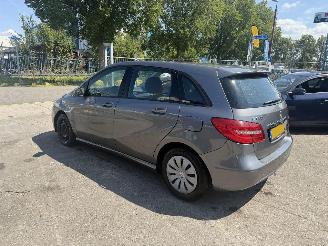 Mercedes B-klasse 180 90KW Clima Navi Led Ambition NAP picture 4