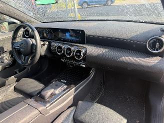 Mercedes A-klasse 180 100KW Autom. Clima Navi Led Camera Business Solution NAP picture 6