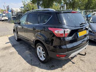 Schadeauto Ford Kuga 1.5 Ecoboost 88KW Clima Navi Titanium NAP 2018/6