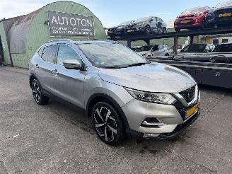 Unfallwagen Nissan Qashqai 1.6 Tekna 120KW Pano Clima Navi Camera NAP 2018/10