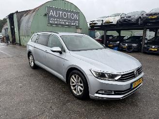 Auto incidentate Volkswagen Passat 1.6 TDI 88KW Navi Clima Led Comfortline NAP 2017/1